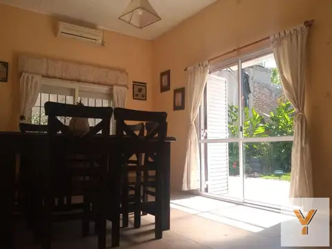 Casa en venta - 2 Dormitorios 2 Baños - Cocheras - 396Mts2 - Chivilcoy