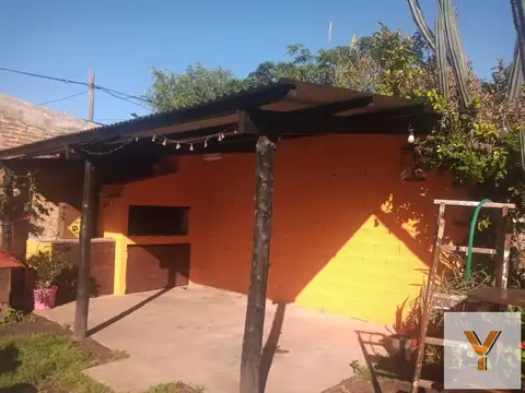 Casa 3 ambientes con 2 baños
