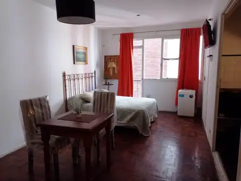 PARAGUAY Y AV. CORONEL DIAZ - CONTRAFRENTE 25 M2 BAÑO COMPLETO