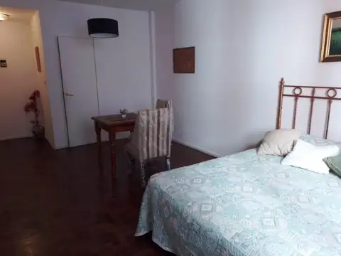 PARAGUAY Y AV. CORONEL DIAZ - CONTRAFRENTE 25 M2 BAÑO COMPLETO