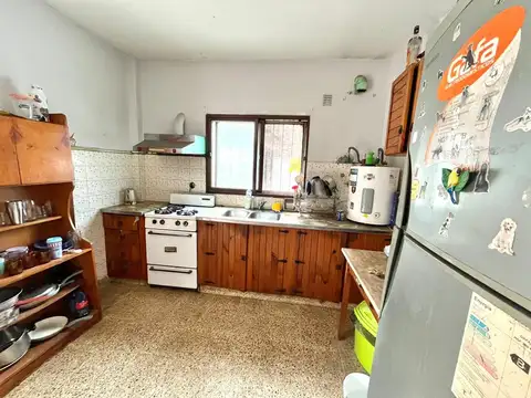 Casa 5 ambientes con 3 baños