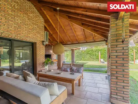 Casa en Alquiler al Sureste