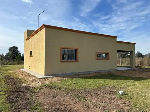 Venta - Casa - 3 ambientes - Molino Blanco - Exaltación de la Cruz