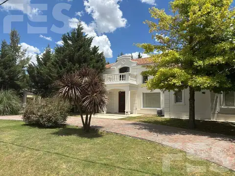 Casa en Alquiler en Fincas de San Vicente, USD 1.700