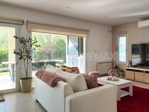 Casa en Alquiler en Neuquén, USD 3.300