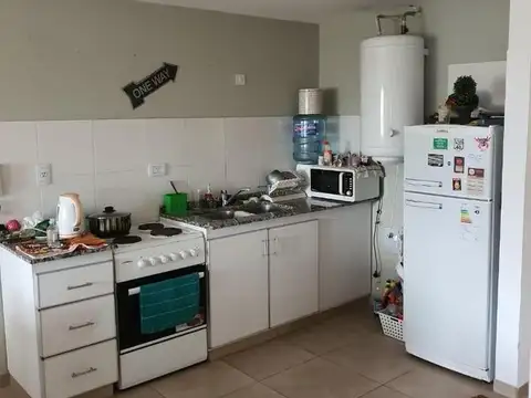 Venta departamento 2 amb con cochera en el centro de Merlo