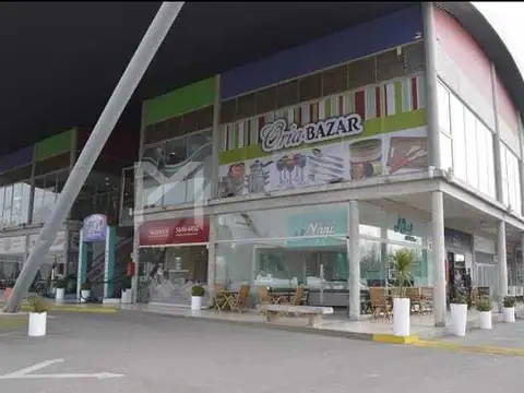 Centro Comercial Vila Terra 100