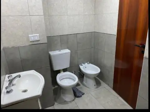 Departamento en Alquiler en Republica De La Sexta, $ 280.000