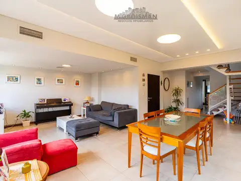 Departamento en Venta con 2 cocheras