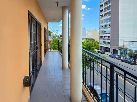 Depto Tipo Casa en Alquiler de 3 ambientes