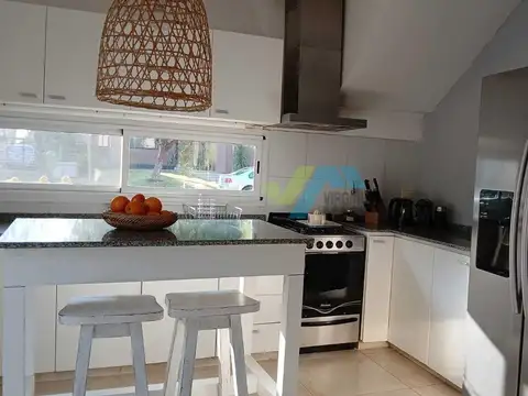 Casa en Alquiler en Pilar Del Este, USD 1.300