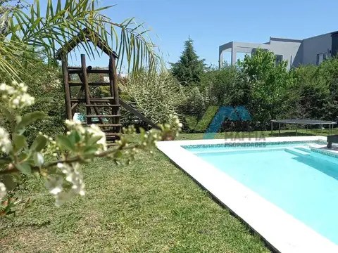 Casa en Alquiler de 3 dormitorios