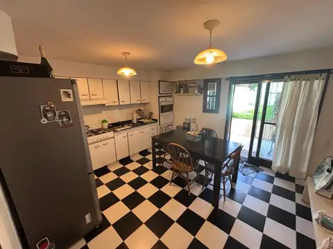 Depto Tipo Casa en Venta de 4 dormitorios