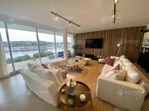 Departamento en Venta de 4 dormitorios