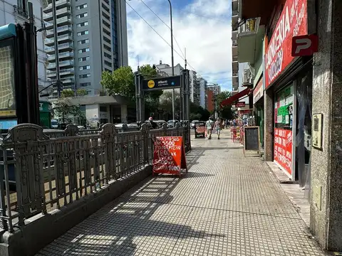 Av. Rivadavia al 2400