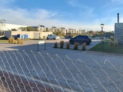 Casa en Alquiler en Garin, USD 1.000