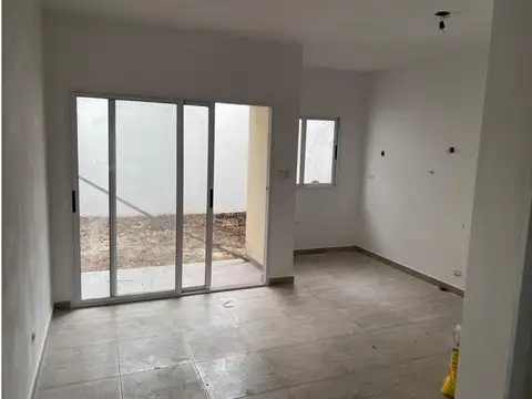 Casa en Venta con 1 cochera