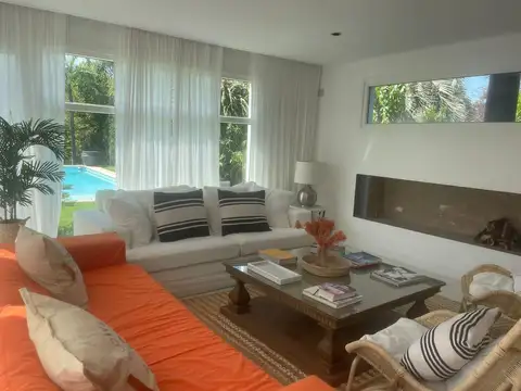 Casa en Alquiler de 4 dormitorios