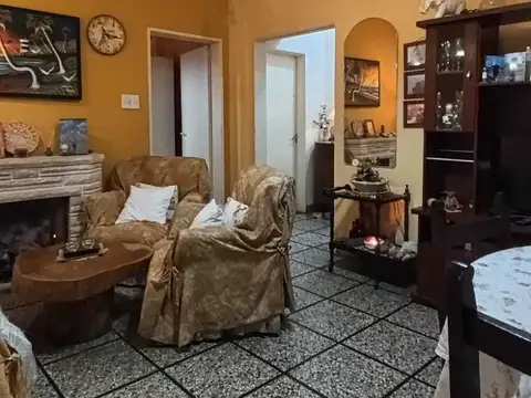 Depto Tipo Casa en Venta de 5 ambientes
