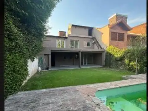 Venta casa a reciclar San Isidro