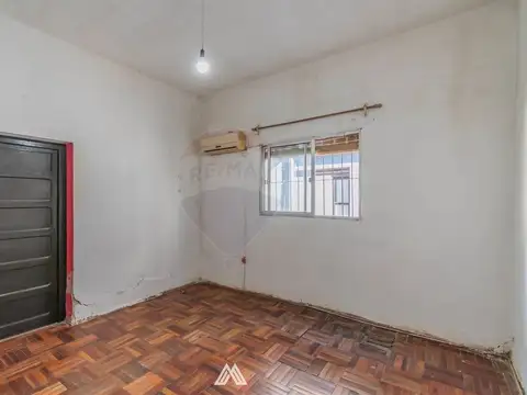 Venta en centro de Pando casa de 2 dormitorios