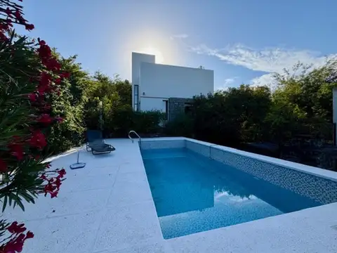 Casa en Alquiler de 3 dormitorios