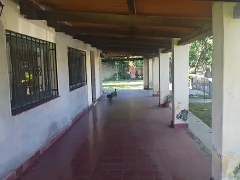 Casa 3 ambientes con 2 baños