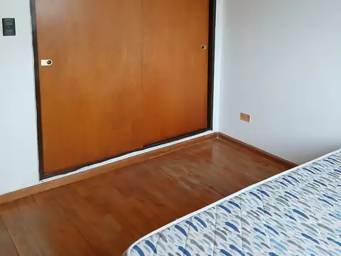 DEPARTAMENTO DE 2 AMBIENTES AMPLIOS CON BALCON EN FLORESTA