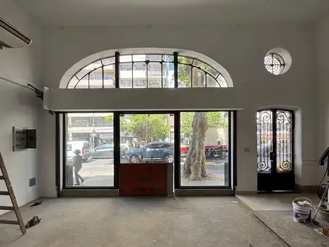 Local en Alquiler Via Púb.