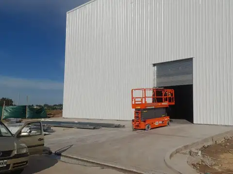Alquiler Nave Industrial 1170 m2 en Parque Industrial Moreno