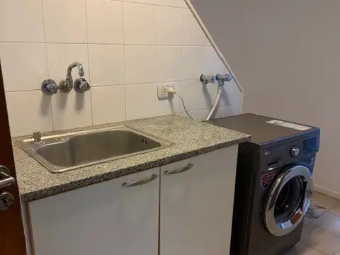 Casa 7 ambientes con 4 baños
