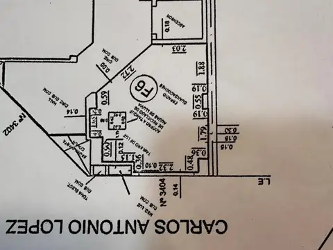 local comercial a a calle , con vidriera y porton electrico aire acondicionado.