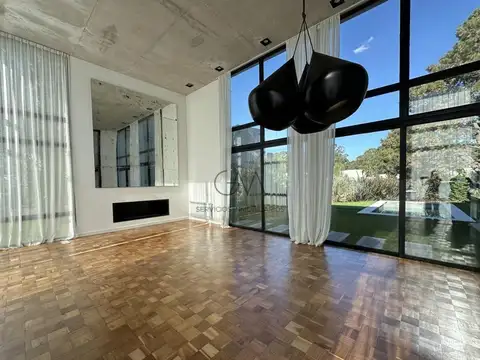 Casa 4 ambientes con 4 baños