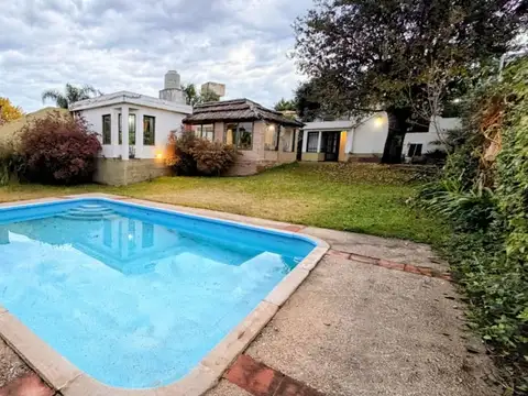 Venta casa 3 dormitorios Barrio Parque Capital
