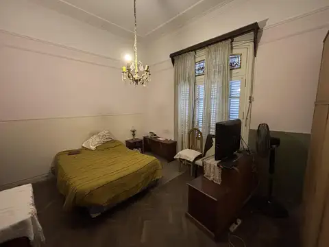 Depto Tipo Casa en Venta en Flores, USD 155.000