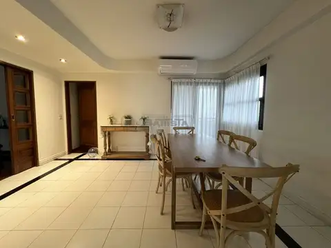 Departamento 6 ambientes con 4 baños