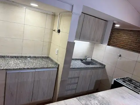 Casa 6 ambientes con 1 baño