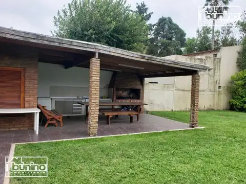 Casa 6 ambientes con 1 baño