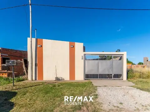 Venta casa 2 dormitorios con quincho