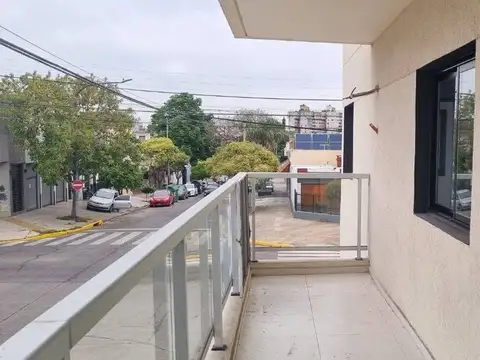 José León Suárez 4700