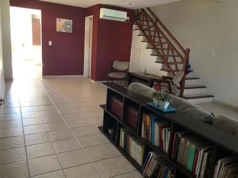 Casa 4 ambientes con 3 baños