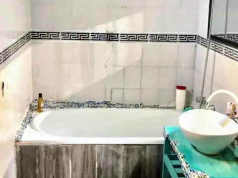 Depto Tipo Casa 2 ambientes con 1 baño