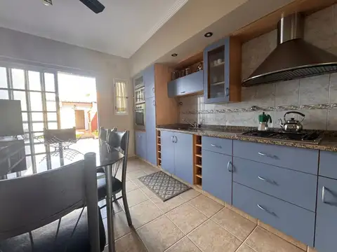 TRIPLEX 4 AMB EN VENTA LUGANO CON FONDO APTO CRED.