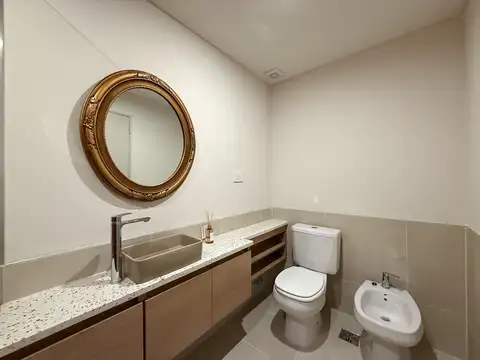 Casa 5 ambientes con 3 baños