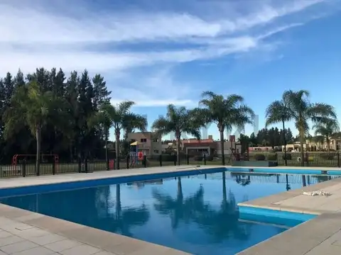 CASA EN VENTA BARRIO MALIBU