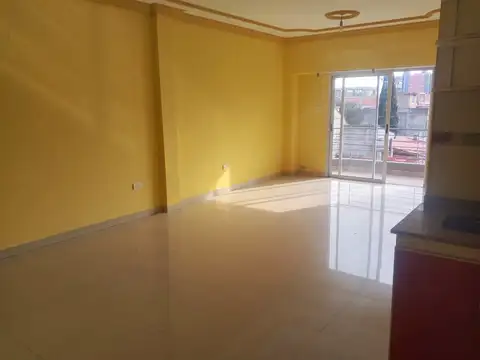 Departamento en Alquiler en Villa Celina, $ 800.000