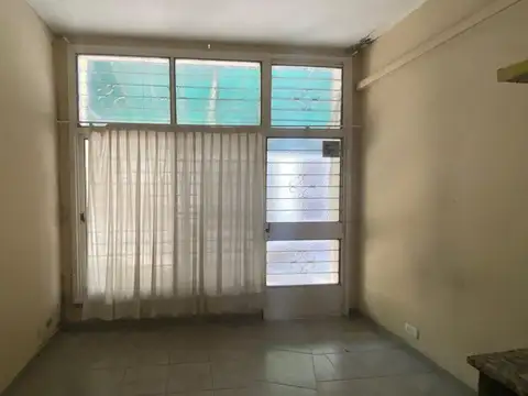 Casa en Alquiler con 1 cochera