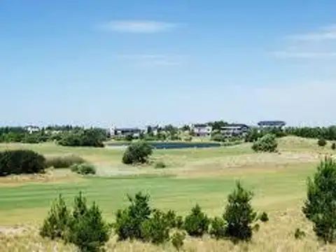 Terreno en Venta en Barrio Cerrado Costa Esmeralda, USD 115.000