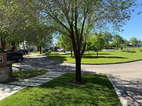 Casa a estrenar en Ayres Plaza