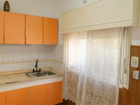 Depto Tipo Casa en Venta 50 años